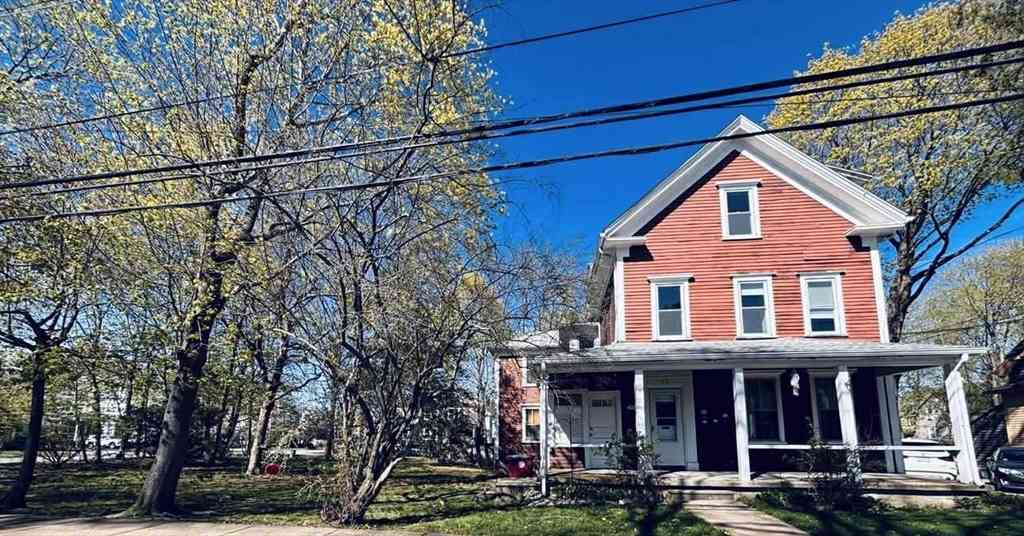 Homes For Rent - 93 Peirce St #1<br/> Middleboro, MA 02346