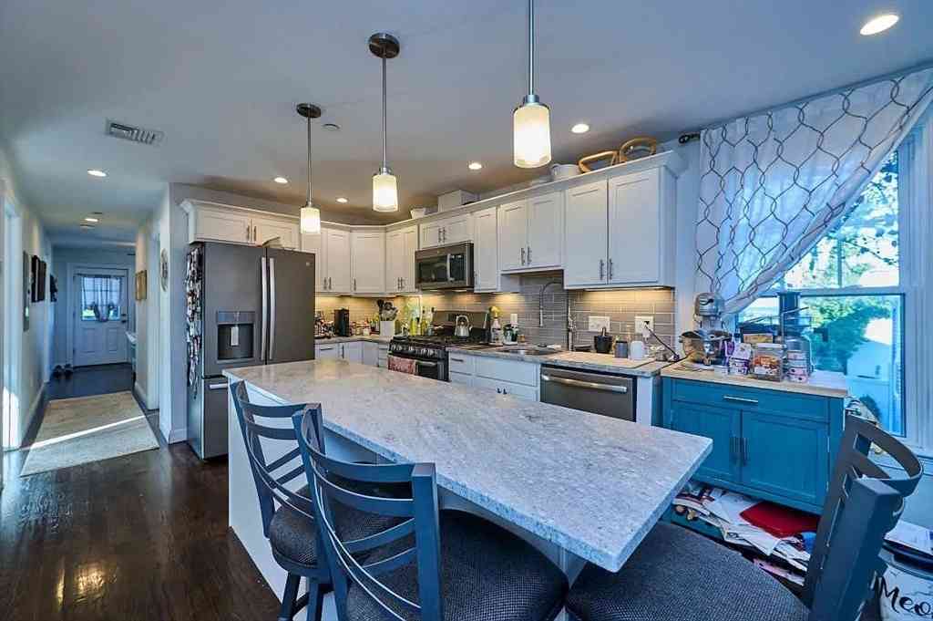Condo For Rent - 36 Sturgis St #2<br/> Winthrop, MA 02152