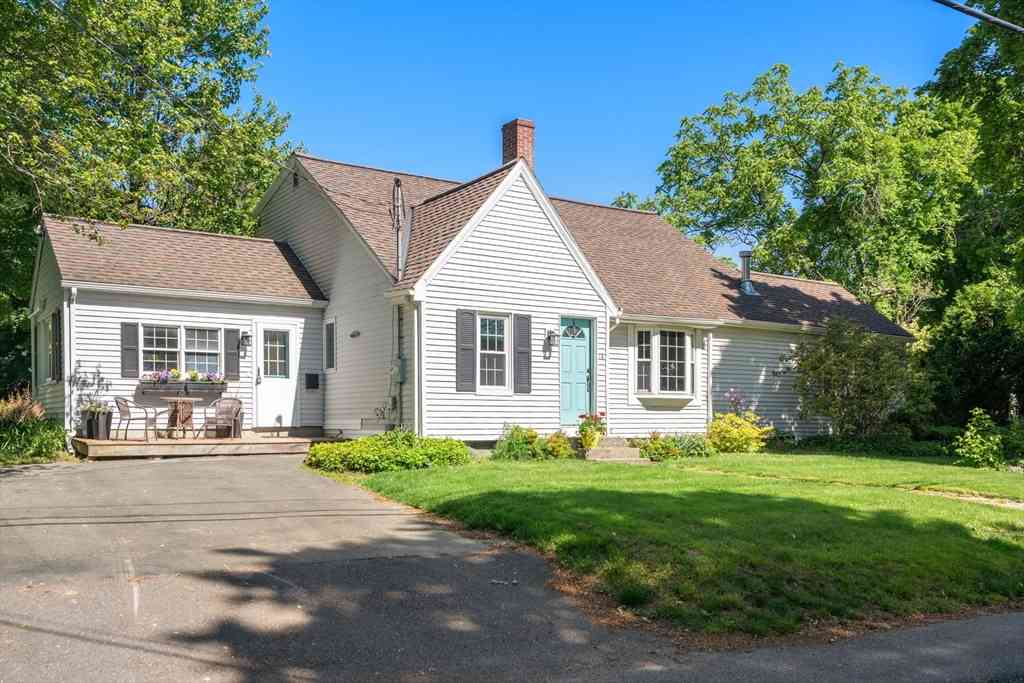 Homes For Sale - 18 Lake St<br/> Shrewsbury, MA 01545