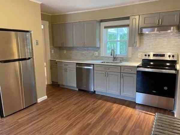 Apartment For Rent - 872 Main St. #1<br/> Reading, MA 01867
