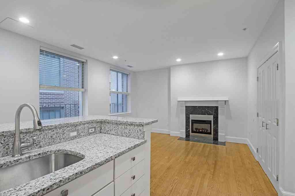 Apartment For Rent - 140 Boylston St. #8<br/> Boston, MA 02116