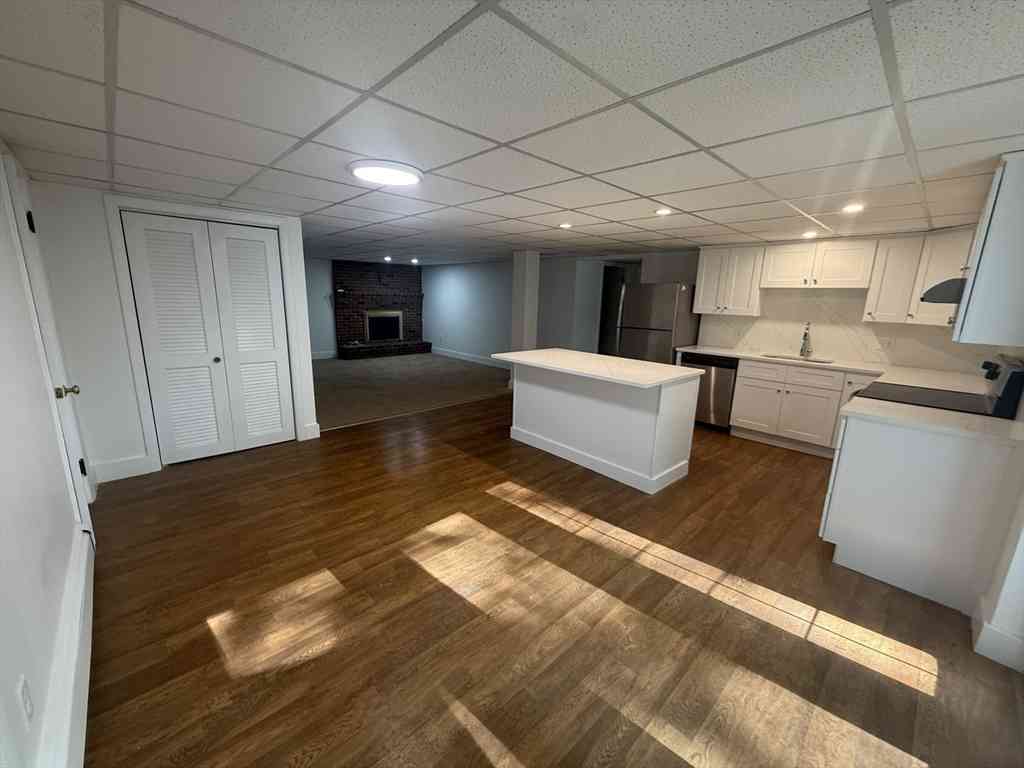 Apartment For Rent - 71 Pine St #1<br/> Natick, MA 01760
