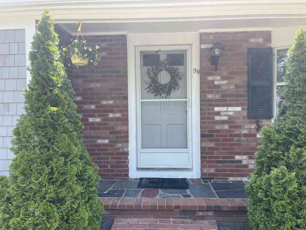 Homes For Sale - 90 Castlewood Circle<br/> Barnstable, MA 02601