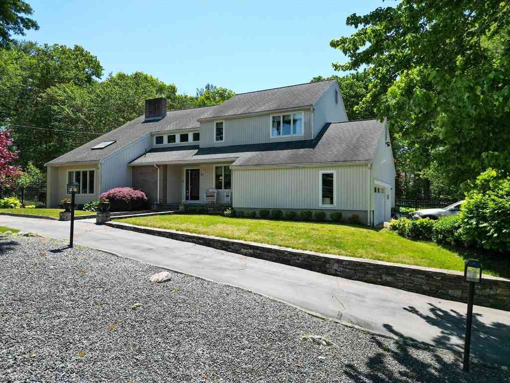 Homes For Sale - 20 Copperfield Avenue<br/> Easton, MA 02356