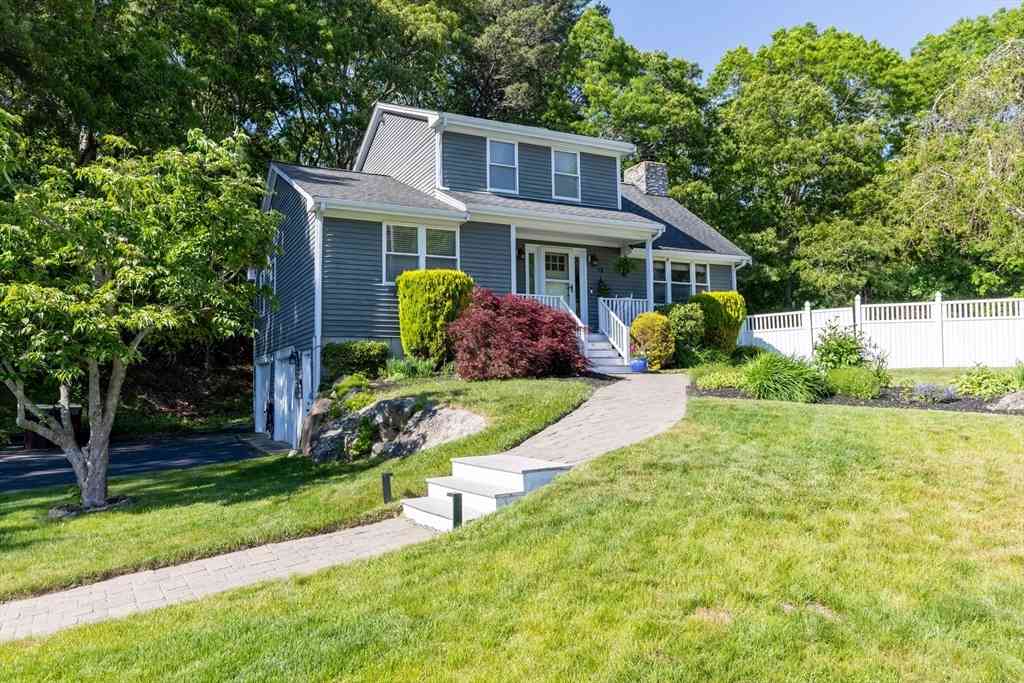 Homes For Sale - 15 Heritage Rd<br/> Acushnet, MA 02743