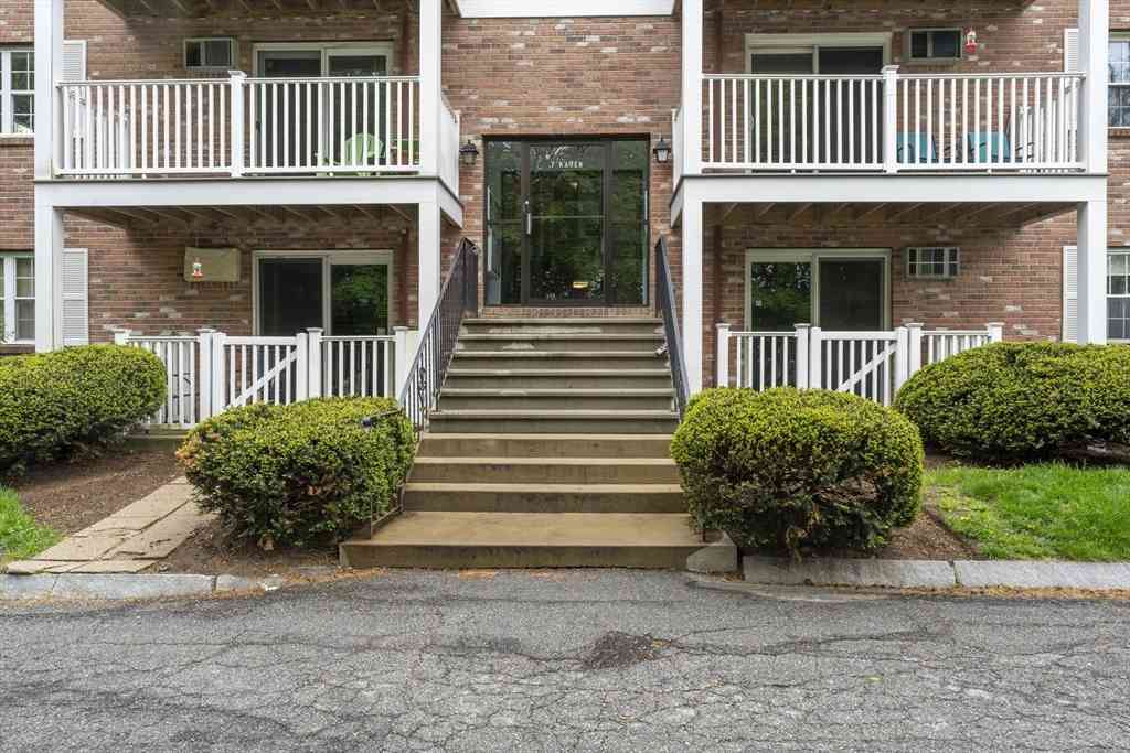 Condo For Rent - 7 Karen Circle #2A<br/> Billerica, MA 01821