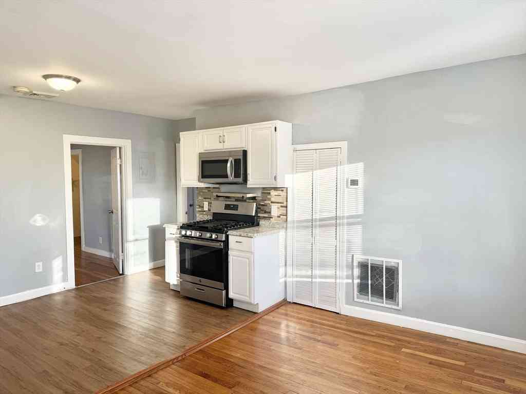 Apartment For Rent - 14 Addison Ave #3<br/> Brockton, MA 02302
