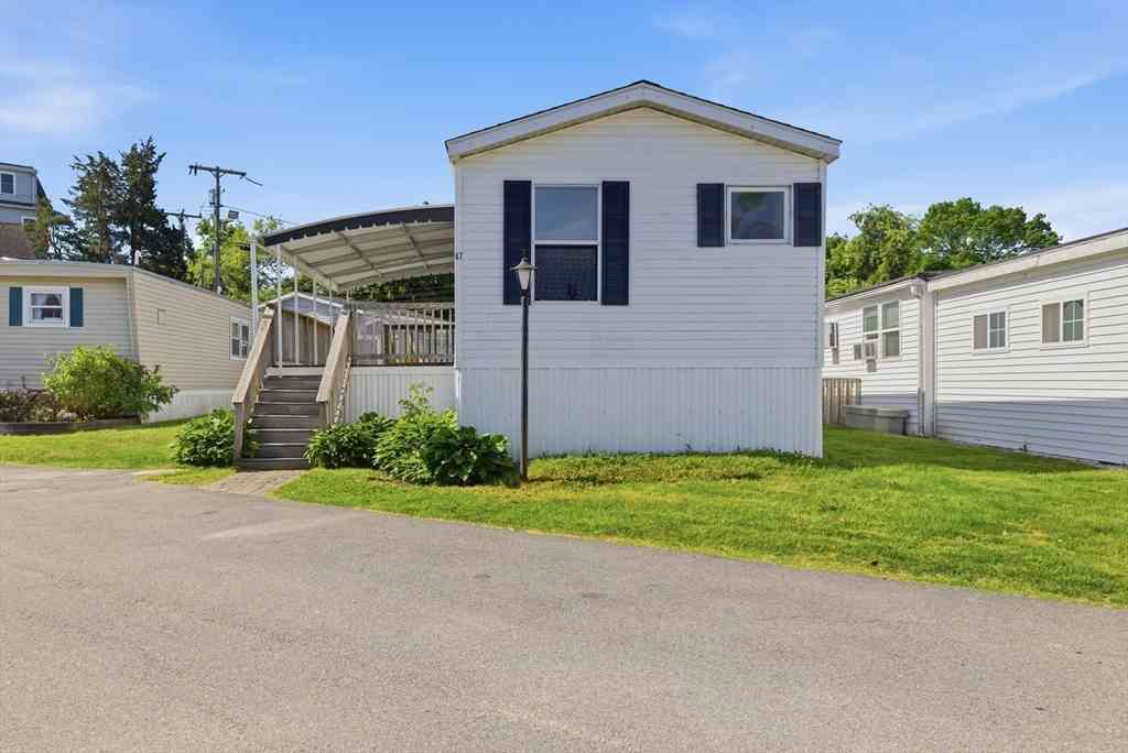 Mobile Home For Sale - 47 Kins Court<br/> Wareham, MA 02558
