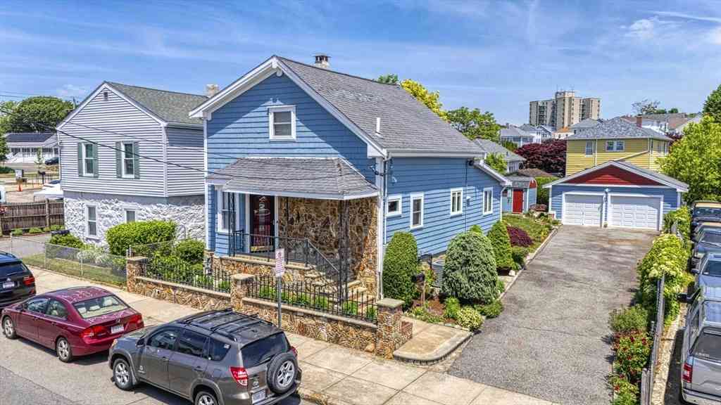 Homes For Sale - 36 Mcgowan St<br/> Fall River, MA 02723