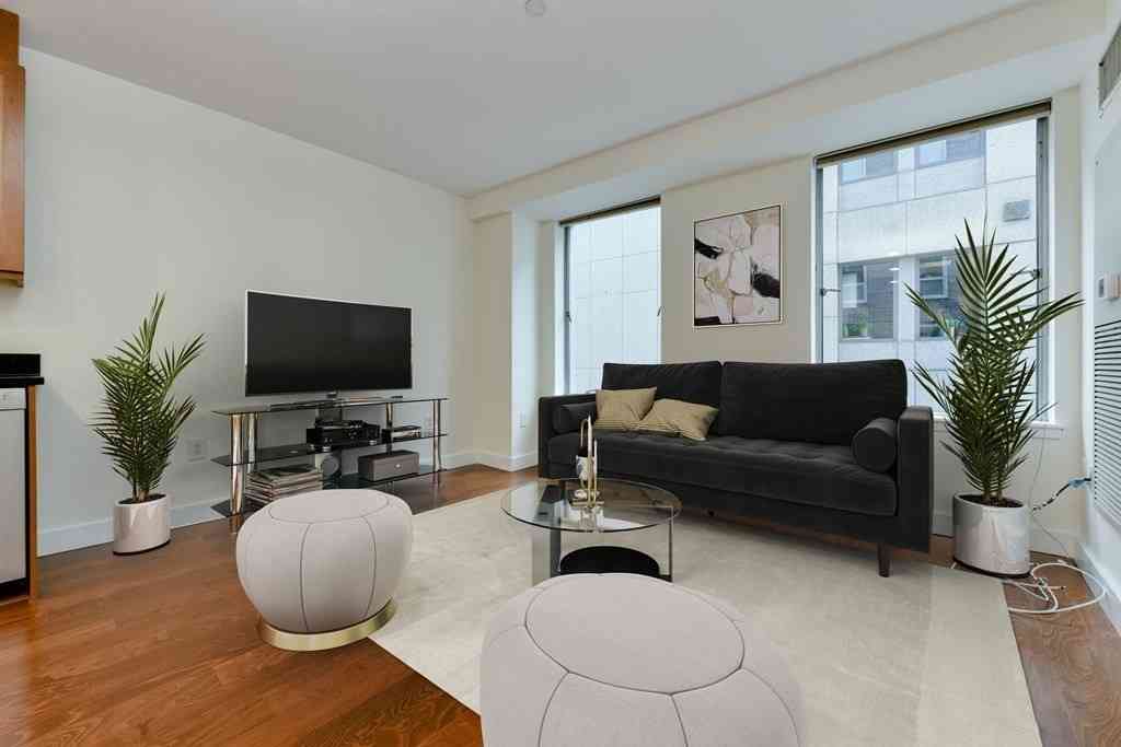 Condo For Rent - 80 Broad Street #905<br/> Boston, MA 02110