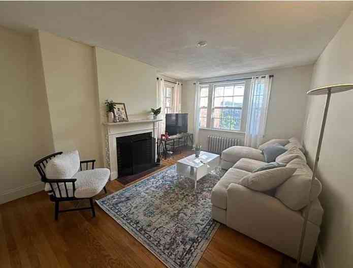 Condo For Rent - 31 Concord Ave #19<br/> Cambridge, MA 02138