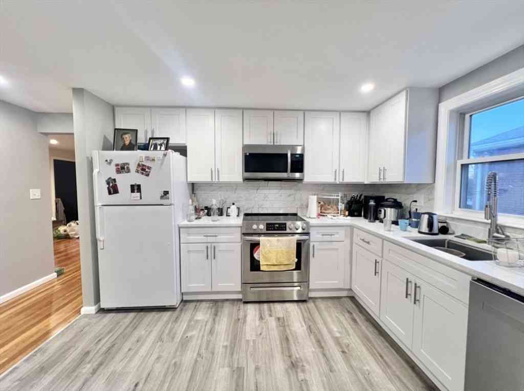 Apartment For Rent - 82 Sparkill #2<br/> Watertown, MA 02472