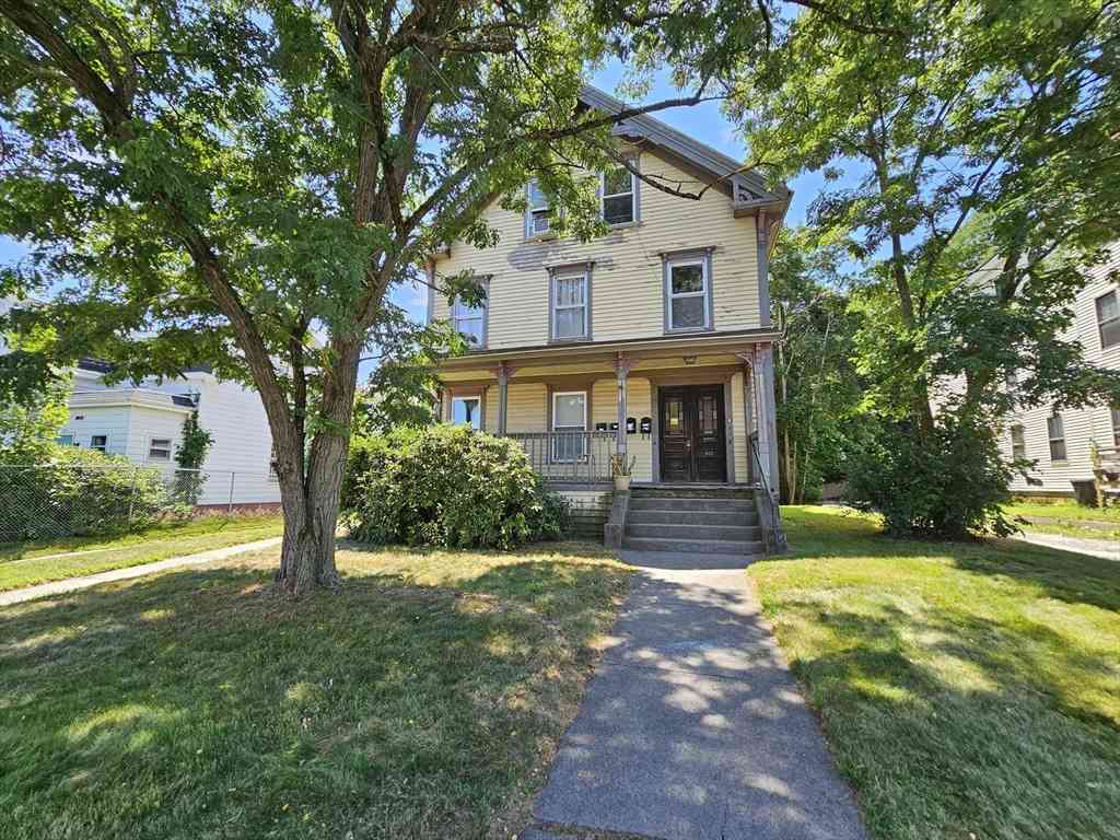 Apartment For Rent - 396 Chandler Street #4<br/> Worcester, MA 01602