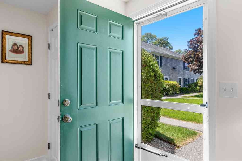 Condo For Sale - 135 W Main St #32<br/> Barnstable, MA 02601