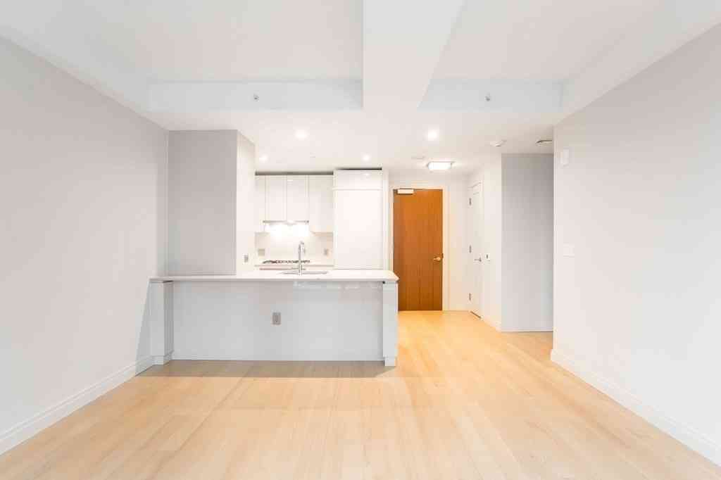 Condo For Rent - 133 Seaport Boulevard #707<br/> Boston, MA 02210