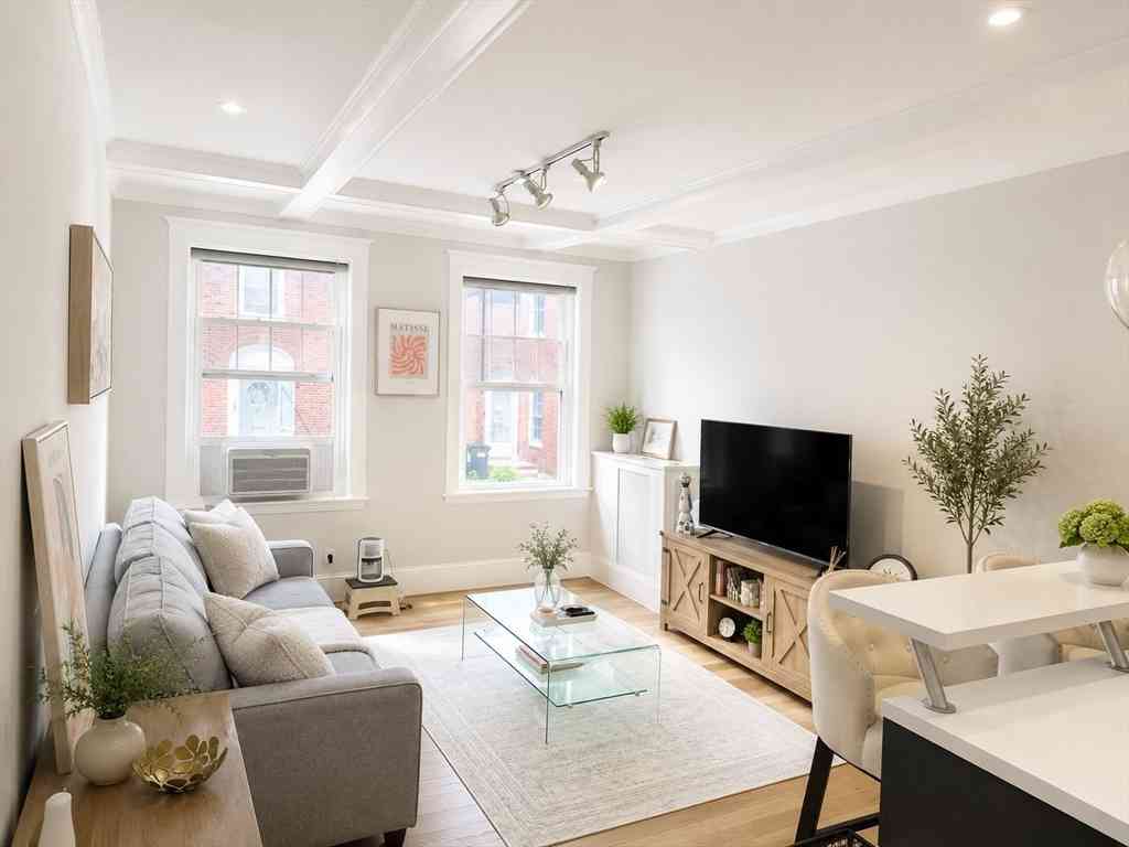Condo For Rent - 100 Lanark Rd. #1<br/> Boston, MA 02135
