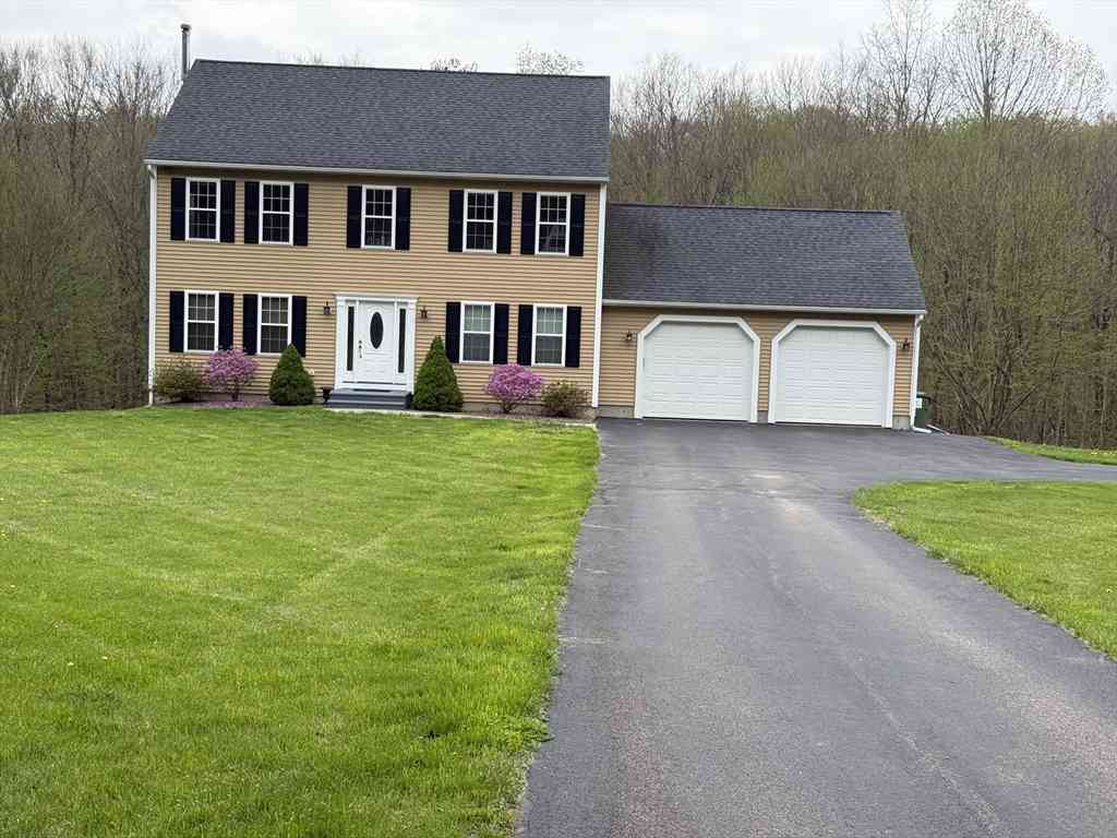 Homes For Sale - 1026 Worcester Rd<br/> New Braintree, MA 01531