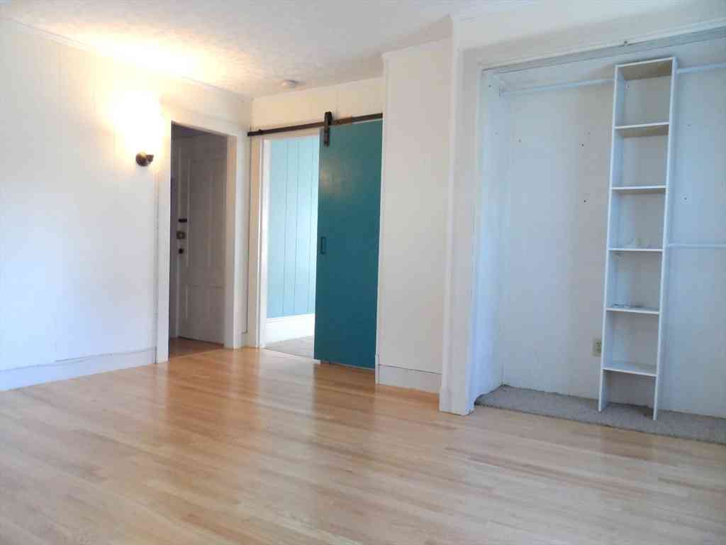 Apartment For Rent - 11 Chestnut Street #2R<br/> Wakefield, MA 01880