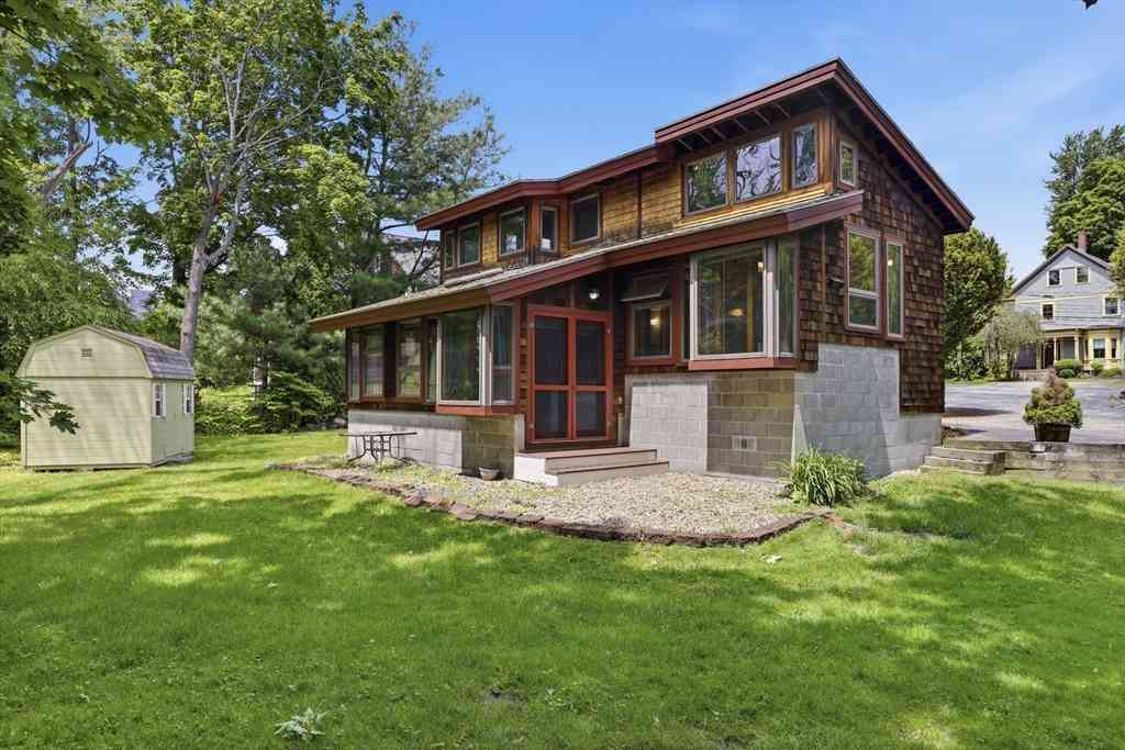 Apartment For Rent - 6 Forest St. #R<br/> Lexington, MA 02421