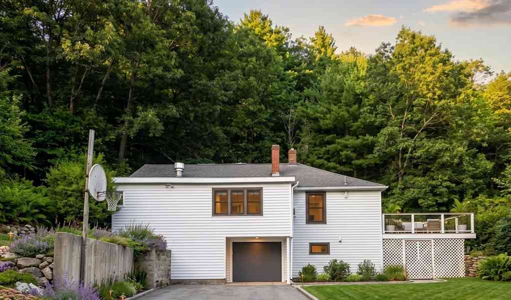 Homes For Rent - 27 High St<br/> Sturbridge, MA 01518