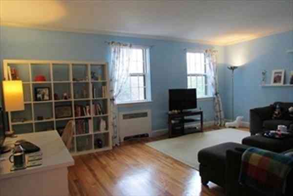 Condo For Rent - 1498 Beacon St #4<br/> Brookline, MA 02446