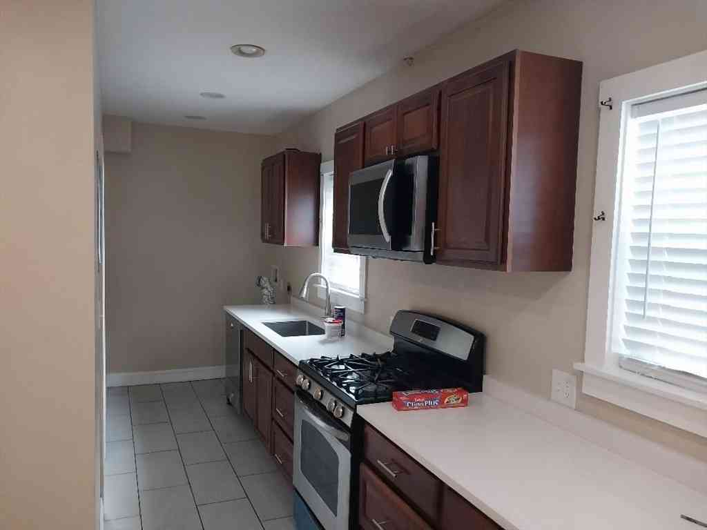 Apartment For Rent - 43 Sachem St #1<br/> Lynn, MA 01902