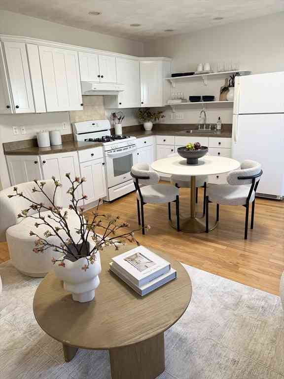 Apartment For Rent - 97 Winthrop Shore Dr #1R<br/> Winthrop, MA 02152
