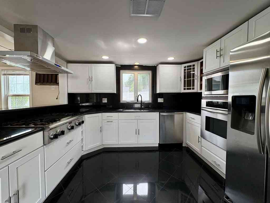 Homes For Rent - 1318 Salem St #SF<br/> Malden, MA 02148