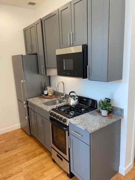Apartment For Rent - 64 Market St #302<br/> Lynn, MA 01901