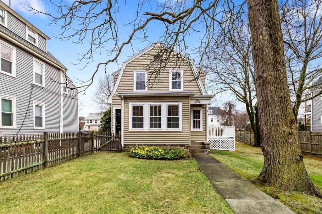 Apartment For Rent - 1088 Main Street #1088<br/> Wakefield, MA 01880