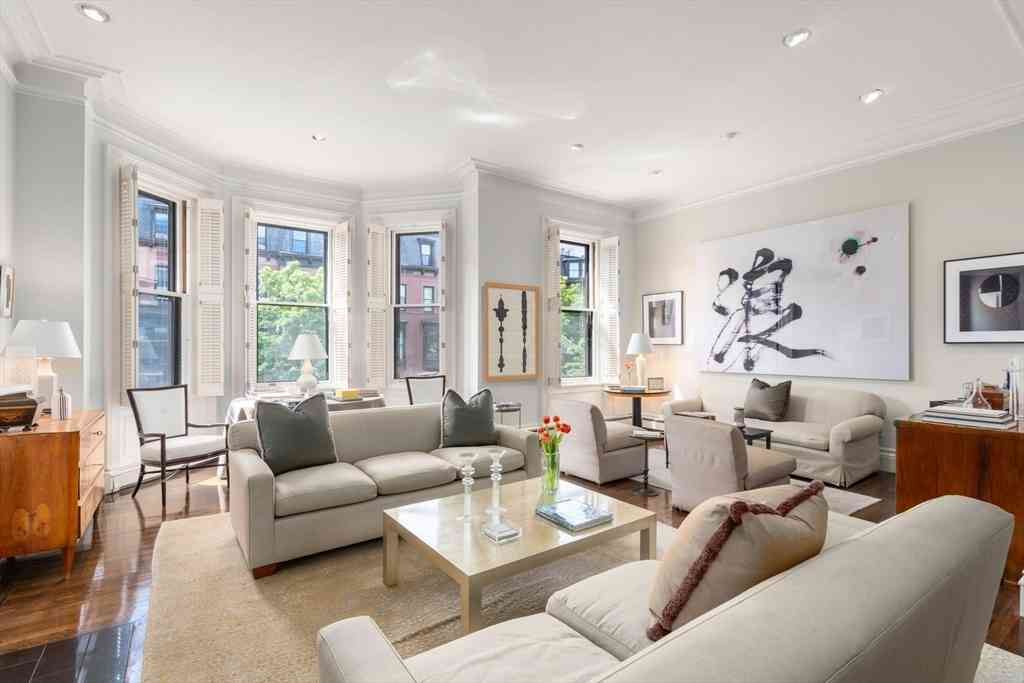 Condo For Sale - 111 Marlborough #2<br/> Suffolk County, Boston, MA 02116