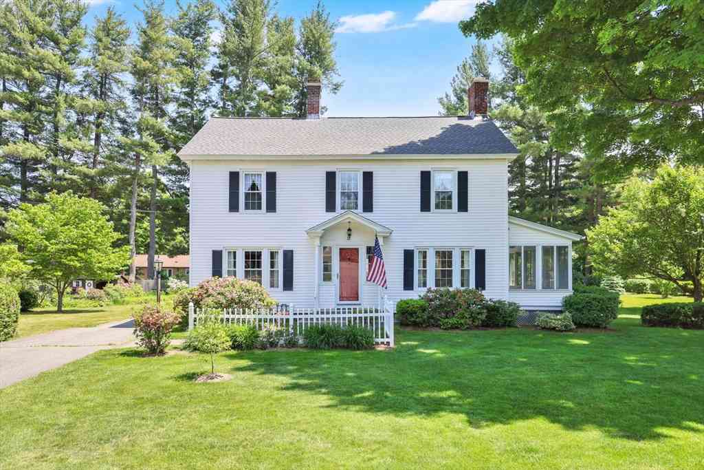 Homes For Sale - 32 Spruce Street<br/> Hampden County, Westfield, MA 01085