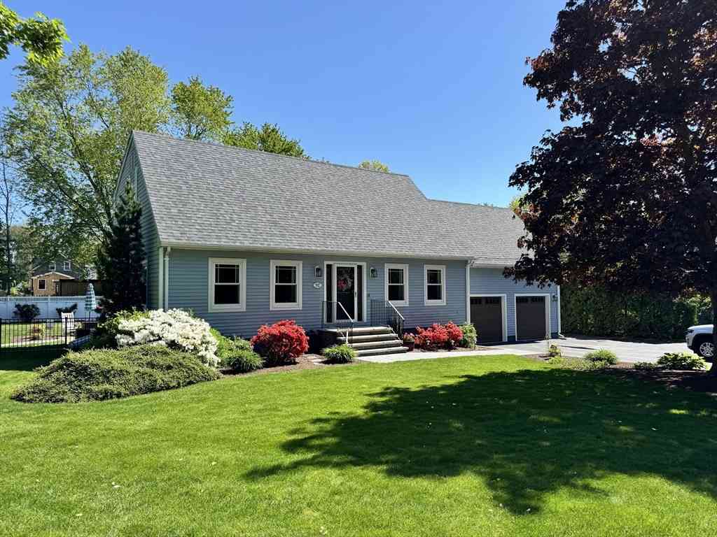 Homes For Sale - 92 Everett St<br/> Bristol County, Somerset, MA 02726