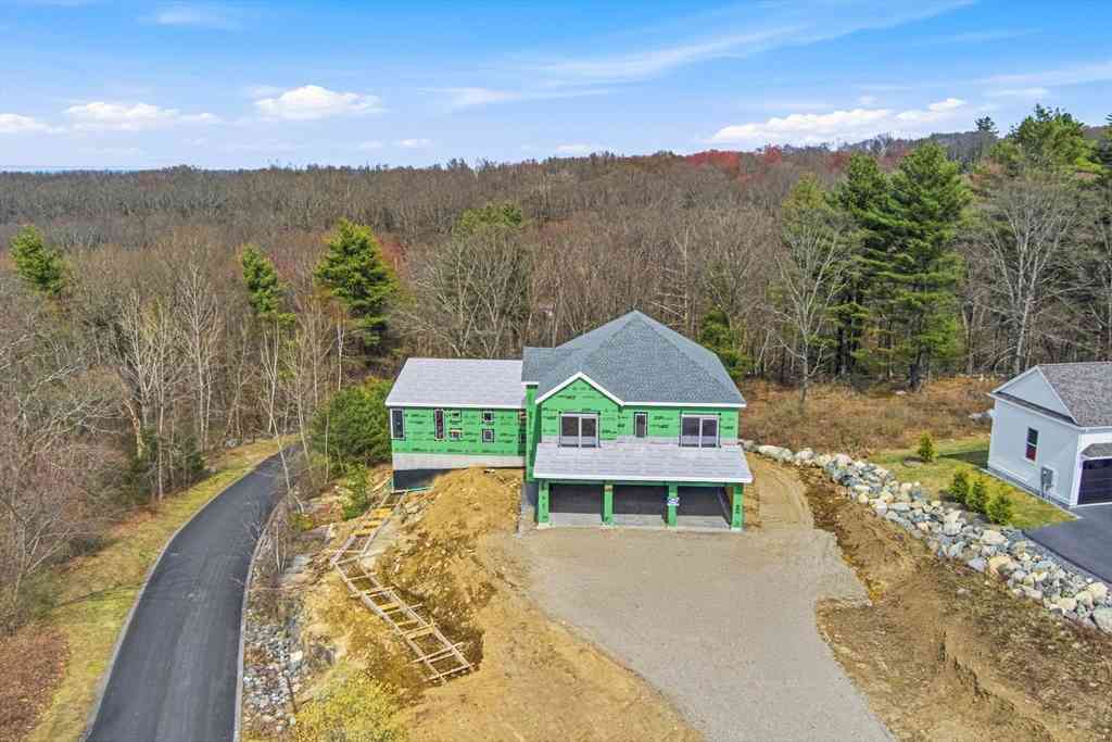Homes For Sale - 135 Nobscot Drive<br/> Framingham, MA 01701