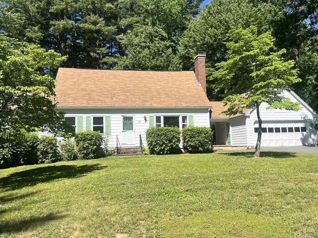 Homes For Sale - 49 Country Club Hts<br/> Hampden County, Monson, MA 01057