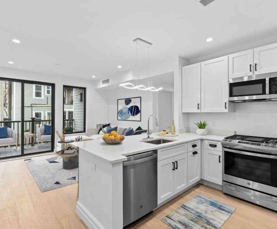 Condo For Rent - 519 E 2nd St #307<br/> Boston, MA 02127