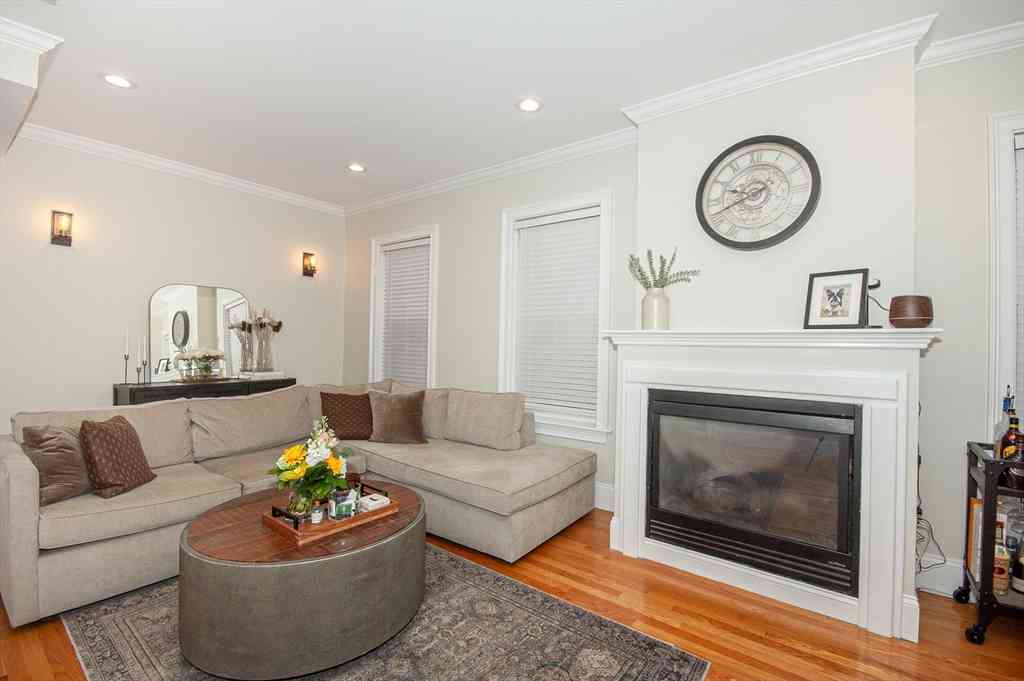 Condo For Rent - 2 Burnham Pl #2<br/> Boston, MA 02127