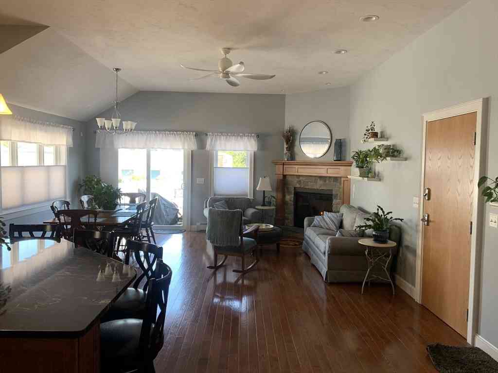Apartment For Rent - 456 Main #1<br/> Wilmington, MA 01887