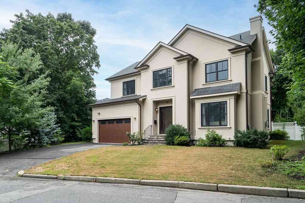 Homes For Sale - 112 Osborne Path<br/> Newton, MA 02459