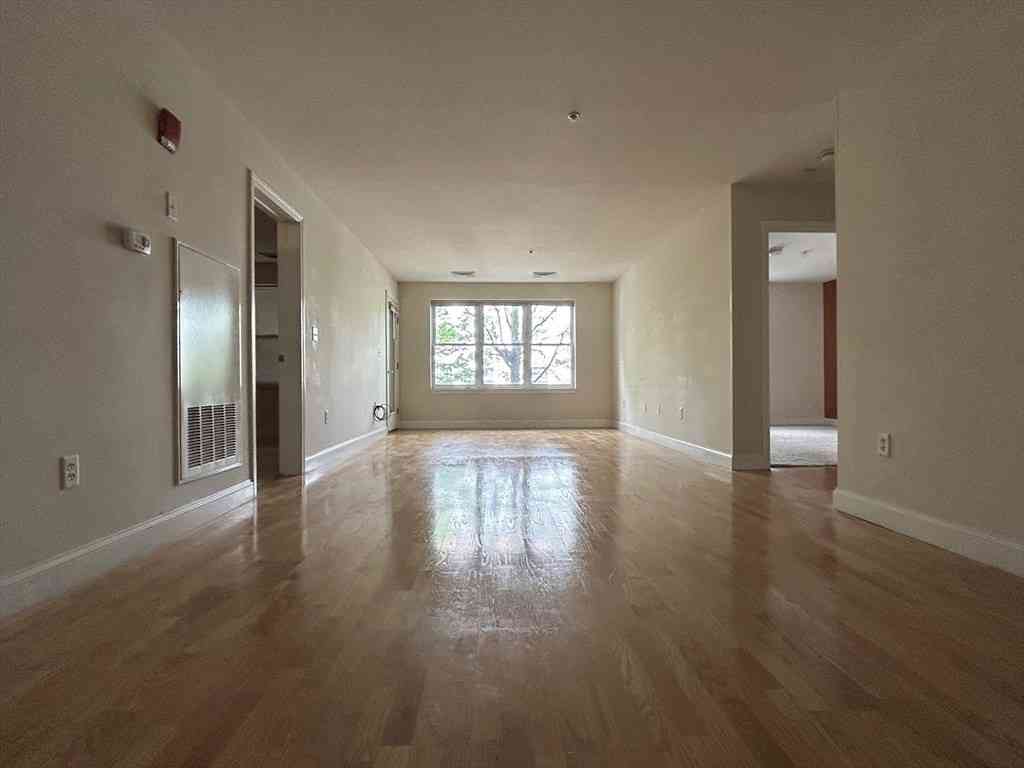 Condo For Rent - 318 Rindge Ave #203<br/> Cambridge, MA 02140