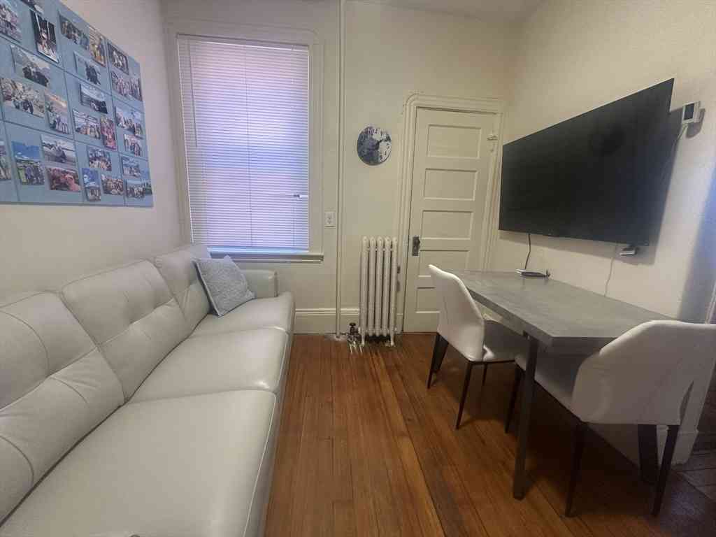Condo For Rent - 1234 Commonwealth Ave #11<br/> Boston, MA 02134