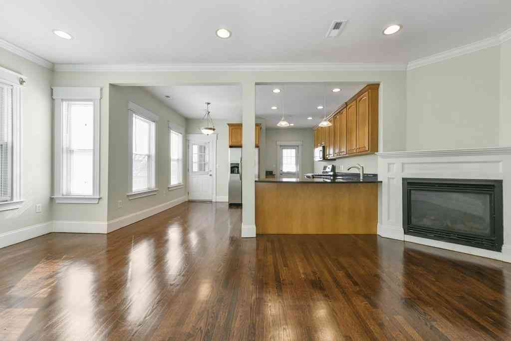 Condo For Rent - 629 East Sixth #3<br/> Boston, MA 02127