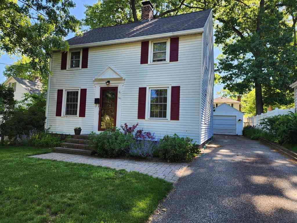 Homes For Sale - 235 Chalmers St<br/> Springfield, MA 01118