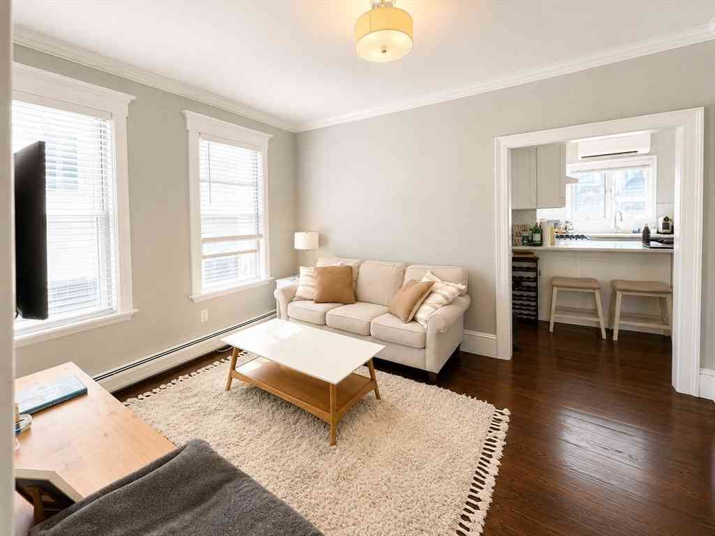 Condo For Rent - 6-8 Bartlett St #2<br/> Boston, MA 02129