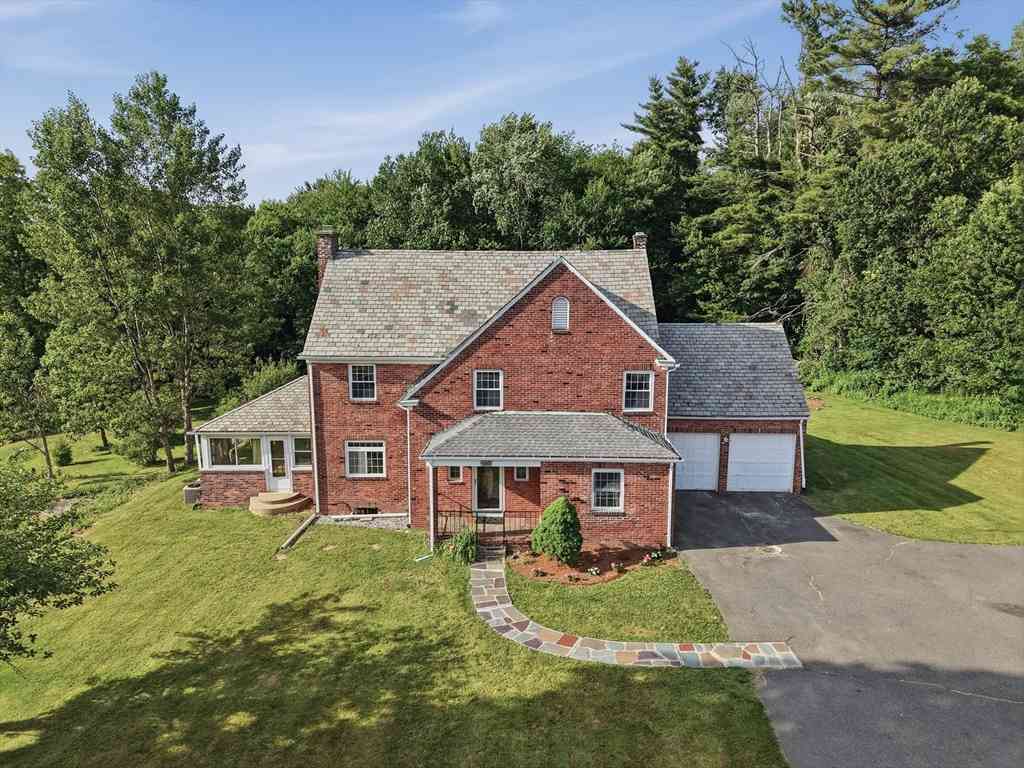Homes For Sale - 2055 Allen Street<br/> Springfield, MA 01118