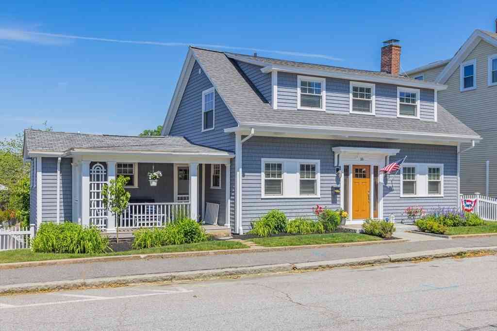 Homes For Sale - 55 Gregory St<br/> Marblehead, MA 01945