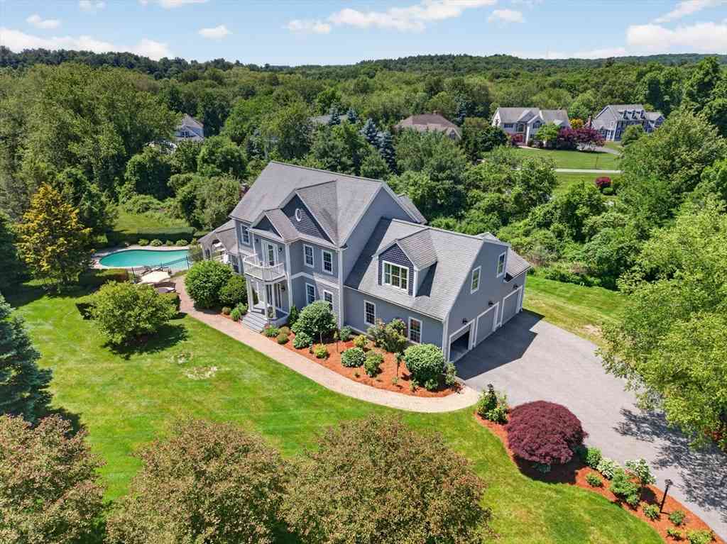 Homes For Sale - 2 Watkins Ln<br/> Southborough, MA 01772
