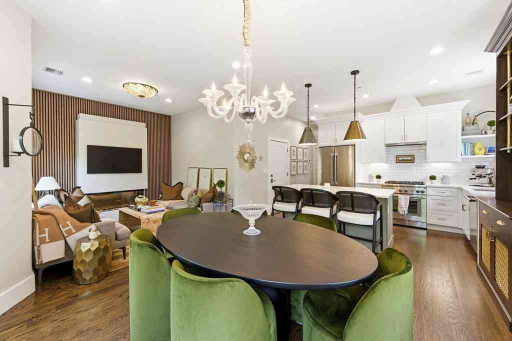 Condo For Rent - 8 Monument Square #3<br/> Boston, MA 02129