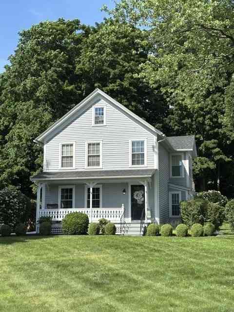 Homes For Sale - 102 Miller St<br/> Ludlow, MA 01056