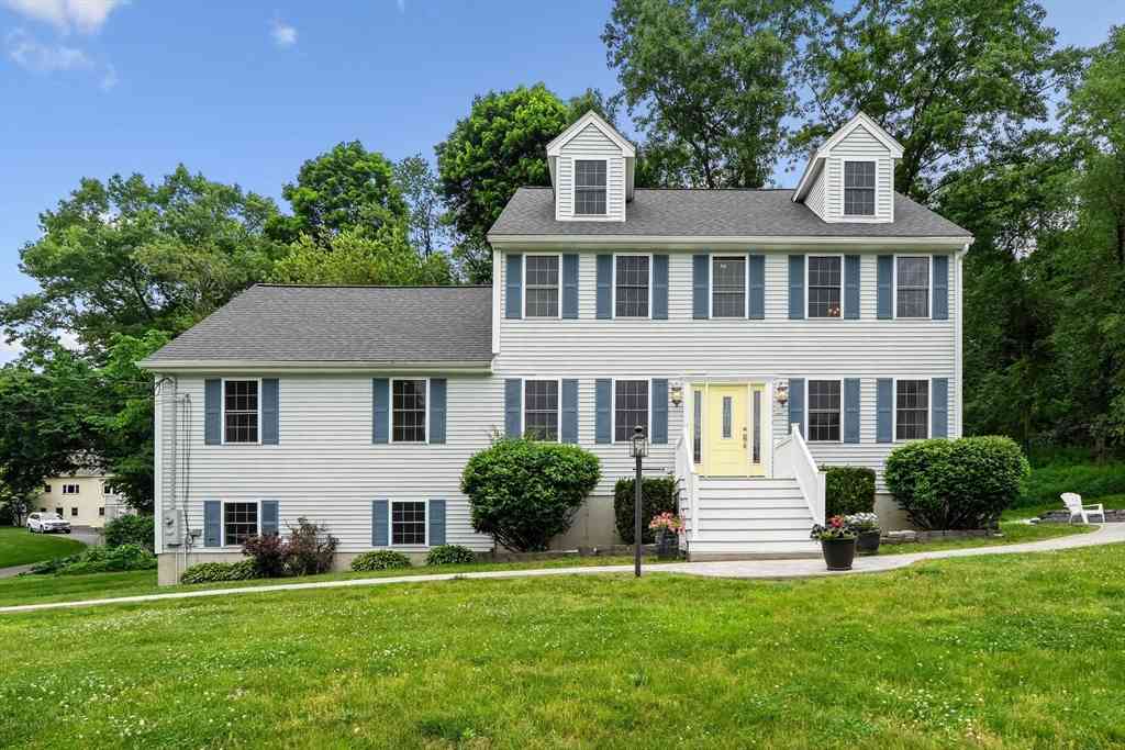 Homes For Sale - 62 Coffey Ave<br/> Haverhill, MA 01835